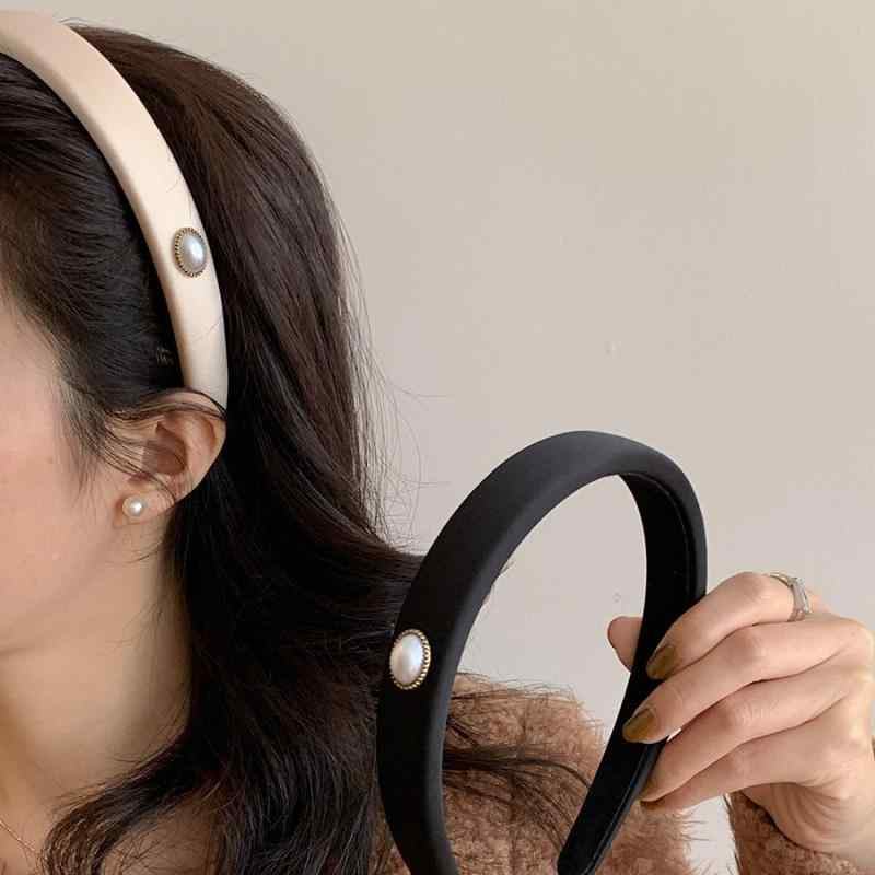 カチューシャ レディース ヘアアクセサリー 髪飾り パール サテン リボン ヘッドドレス レトロ クラシック エレガント 高級感 上品 清楚 大人かわいい シンプル 普段使い パーティー フォーマル お呼ばれ 結婚式 二次会 披露宴 デート オフィス