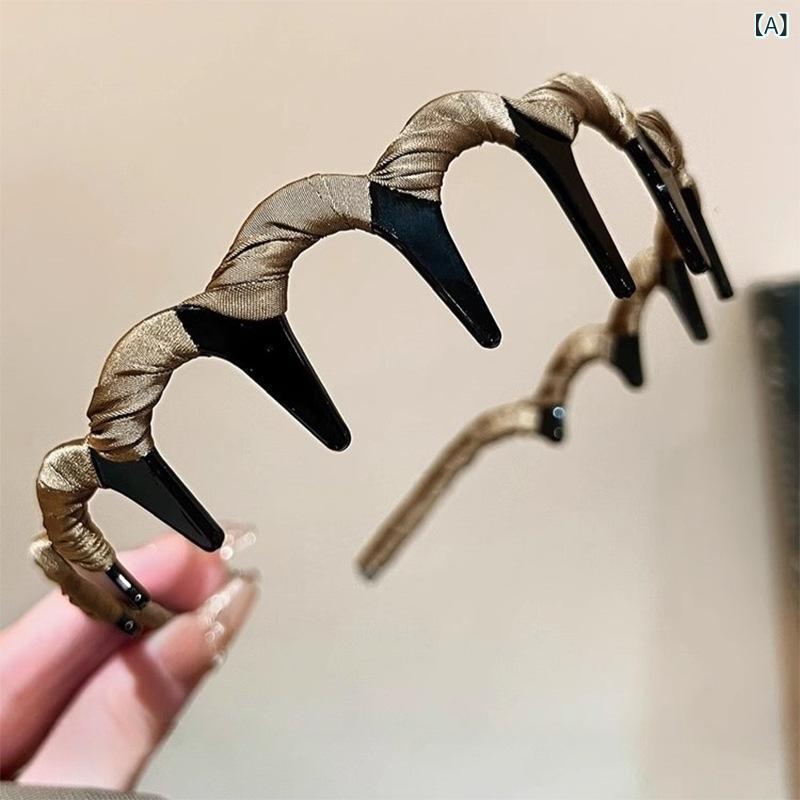 リバーパディのカチューシャ レディース ヘアアクセサリー 布製 波型 髪飾り 韓国 シンプル おしゃれ かわいい 高見え ヘアバンド 髪留め 普段使い ヘアアレンジ まとめ髪 ヘッドドレス 華やか 小顔効果 大人かわいい スタイリッシュ カジュアル フェミニン お出か｜アングル2