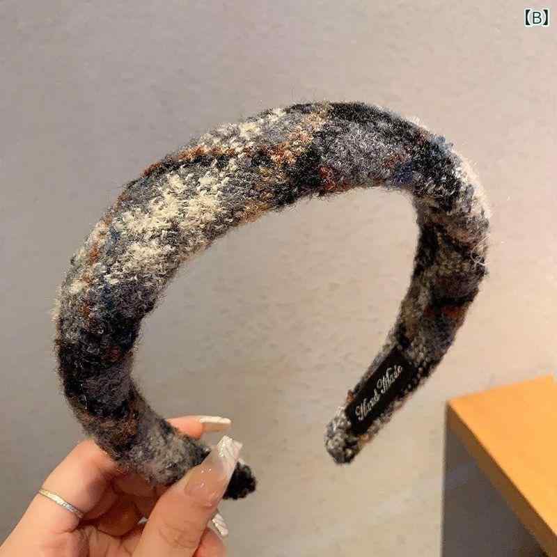 ヘアバンド レディース 秋冬 おしゃれ かわいい 高級感 ぬいぐるみ ニット ヘアア...