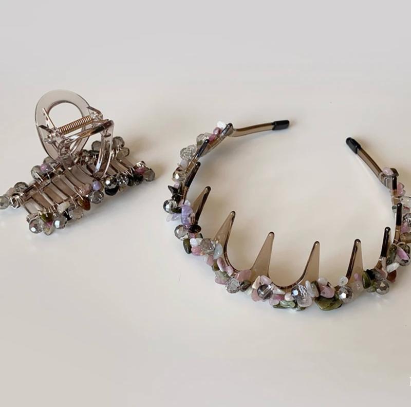 ヘアアクセサリー レディース カチューシャ 髪飾り クリスタル ストーン付き 歯付き 滑り止め付き シンプル 上品 きれいめ レトロ ヴィンテージ感 細身 ヘアバンド 普段使い お出かけ 髪留め ヘアアレンジ 簡単まとめ髪 高級感 エレガント 華やか 大