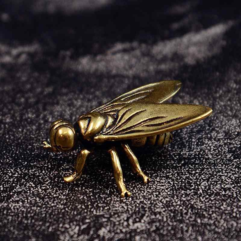 ブランド: 年輪銅アート品番: GT272商品番号: GT272キーアクセサリーの分類: キーホルダー形状: ドラゴンペンダント素材: 真鍮梱包: 通常の梱包材料: 真鍮特許取得済みの供給源かどうか: いいえ色: ハエプレゼントですか: いいえIP認証ですか: いいえスタイル: エスニック