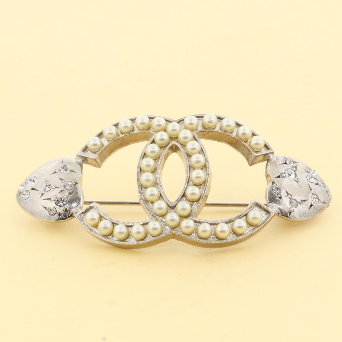 CHANEL シャネル フェイクパールブローチ ラインストーンブローチ ココマークブローチ ブランドジュエリー アクセサリー ROLのサムネイル