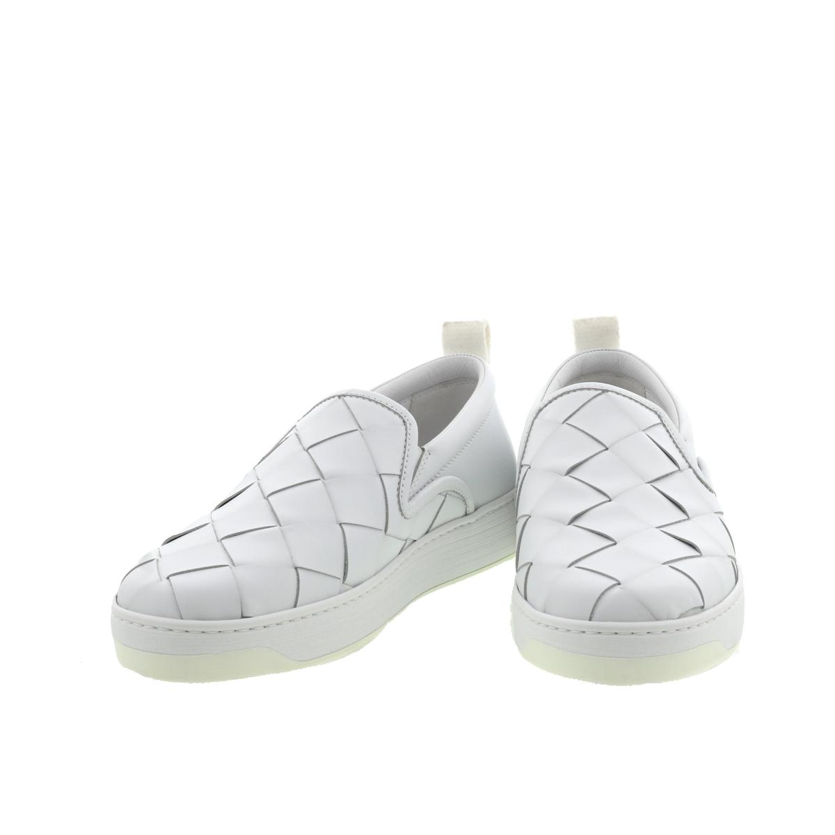 【中古】BOTTEGA VENETA （ボッテガヴェネタ） マキシ イントレチャート スリッポン 靴 靴/メンズ White unused:S