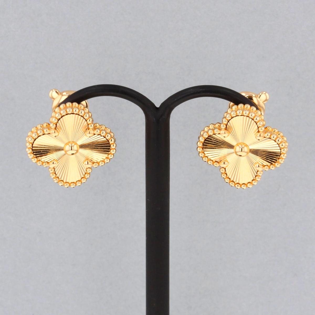 【美品】Van Cleef&Arpels （ヴァンクリーフアンドアーペル） ウ゛ィンテージ アルハンブラ ピアス ギヨシェ 750YG ブランドジュエリー ピアス/イヤリング Gold VCARP3JL00 used:Aのサムネイル