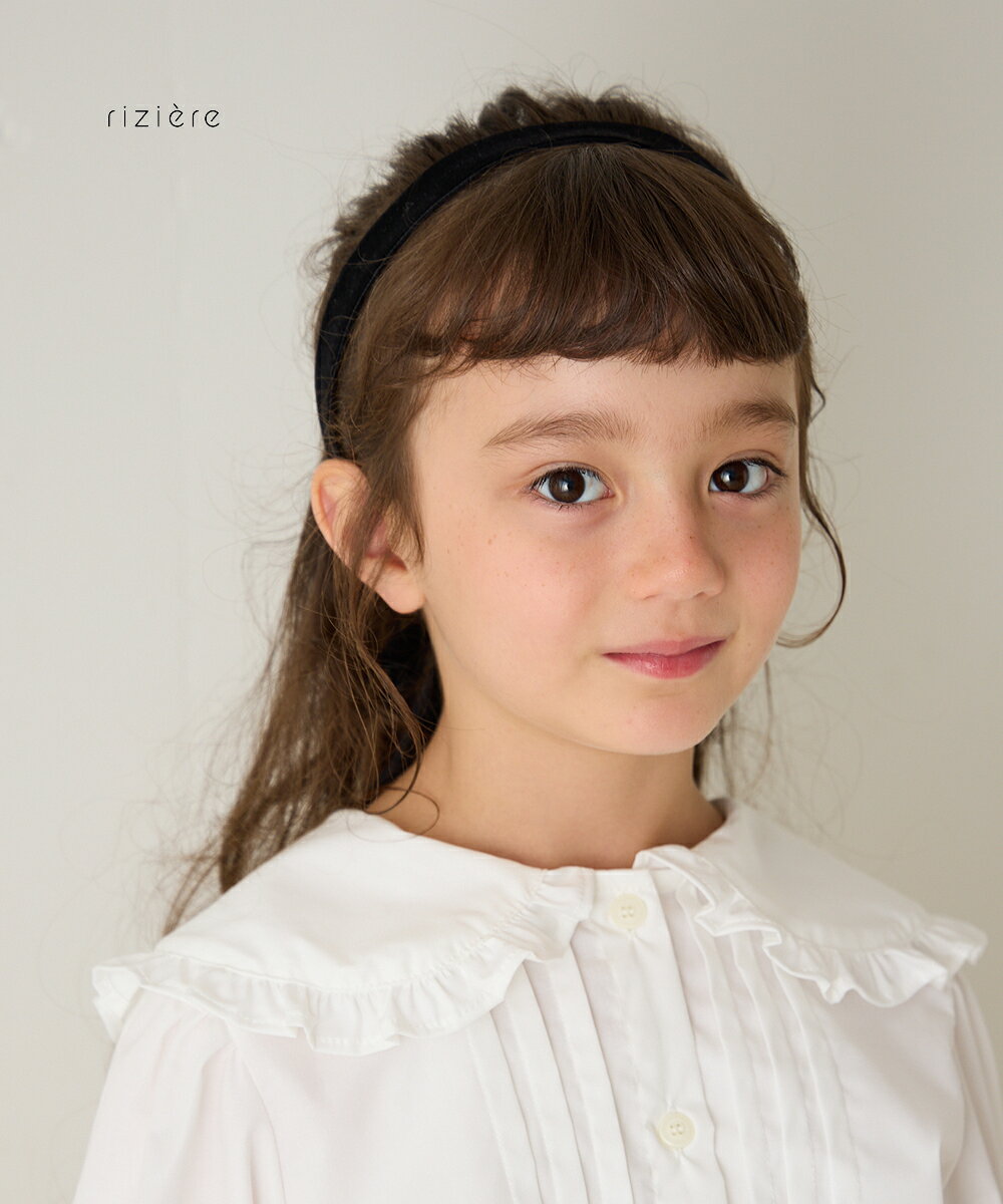【riziere】リボン付きベロアカチューシャ kids キッズ おしゃれ 子ども 子供 可愛い シンプル プレゼント おしゃれ ガーリーリボン ヘアアクセ お出かけ