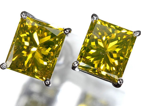 Rakuten - 《DIAMOND》上質アップルグリーンダイヤモンド 特大2.0ct＆1.6ct K18WG 超高級 一粒ダイヤ ピアス ダイヤ ジュエリー