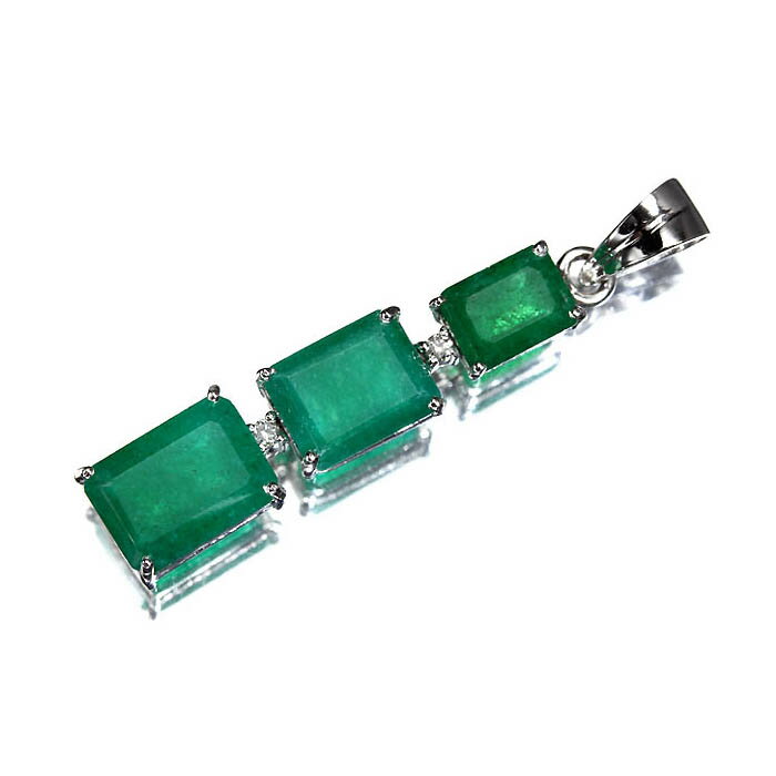 Emerald - ≪Emerald≫ 天然エメラルド 大粒 3石 総計5.66ct 上質ダイヤモンド K18WG 超高級ペンダントヘッド ネックレス ダイヤ