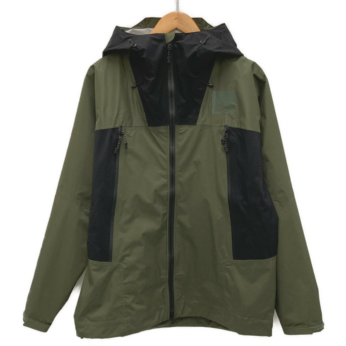 ☆☆【中古】Jack Wolfskin ジャックウルフスキン CLOUDBURST JKT ジャケット M メンズ 5027611-5066803 カーキ×ブラック Sランク