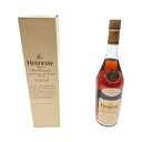 【商品名】中古 Hennessy ヘネシー V.S.O.P フィーヌ シャンパーニュ ブランデー 700ml 40度 Nランク 未開栓 ◆こちらの商品は「なんでもリサイクル ビッグバン函館花園店 」からの出品です。 【メーカー】Hennessy ヘネシー 【内容量】700ml【度数】40度【栓・フィルムの状態】未開栓【本数】1本 【付属品】箱 【ランク】Nランク　パッキングされており、未開封状態の店頭買取品 【店舗内商品コード】1016003067703 【使用予定配送業者】佐川急便　飛脚宅配便100サイズ 【こちらの商品は店頭や他ネットショップでも販売を行なっております】 【備考/コメント】 僅かにラベルにダメージがあります。 【こちらの商品は店頭受取が可能です】 【お酒類備考】 未開封の商品ですが、保管期間中の自然蒸発による液減りや、外箱・ボトル表面・ラベル・コルク等に汚れや多少のダメージがある場合が御座います。 また、コルクの状態や中身の風味・状態等の確認は行なっておりません。 底部に一部沈殿物・浮遊物等が生じる場合もございます。内容につきましての保証は致しませんので、ご理解の上、ご検討下さい。 ■状態等は画像をご確認・ご参照下さい。 　こちらの商品はお客様から買取させていただいた商品であり、人の手を経た商品です。 ■未成年の飲酒は法律で禁止されております。 　購入は「20歳以上の方」に限らせていただきます。 ■当店は税法を遵守した営業を行っております。 ■弊社（株式会社オカモトRMC）を装った偽装サイトにご注意ください■ 弊社（株式会社オカモトRMC）の商品画像や文章を無断盗用した『偽装サイト』を確認しておりますが、当店とは一切関係がございませんのでご注意ください。 表示中のWEBページのURLをご確認ください。（弊社からの出品は下記サイトのみとなります。） ■楽天市場　・https://www.rakuten.co.jp/　・https://item.rakuten.co.jp/●●● ■ヤフオク！　　■デジマート　■amazon ■なんでもリサイクルビッグバン　公式オンラインストア 【偽装サイトの特徴】 ・オンラインストアのURLが上記以外のもの。 ・弊社の販売価格より、安価で販売されている。 ・銀行振込先名義が個人や外国人名である。 ・事業者の住所の記載はあるが、場所を調べてみるとおかしい。 （弊社は北海道帯広市に所在しており、北海道内の各店舗より商品発送致します。）