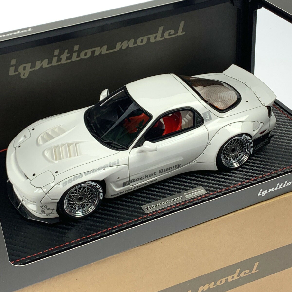 ▽▽【中古】 イグニッションモデル 1/18 Rocket Bunny RX-7（FD3S）White IG1036 Aランク