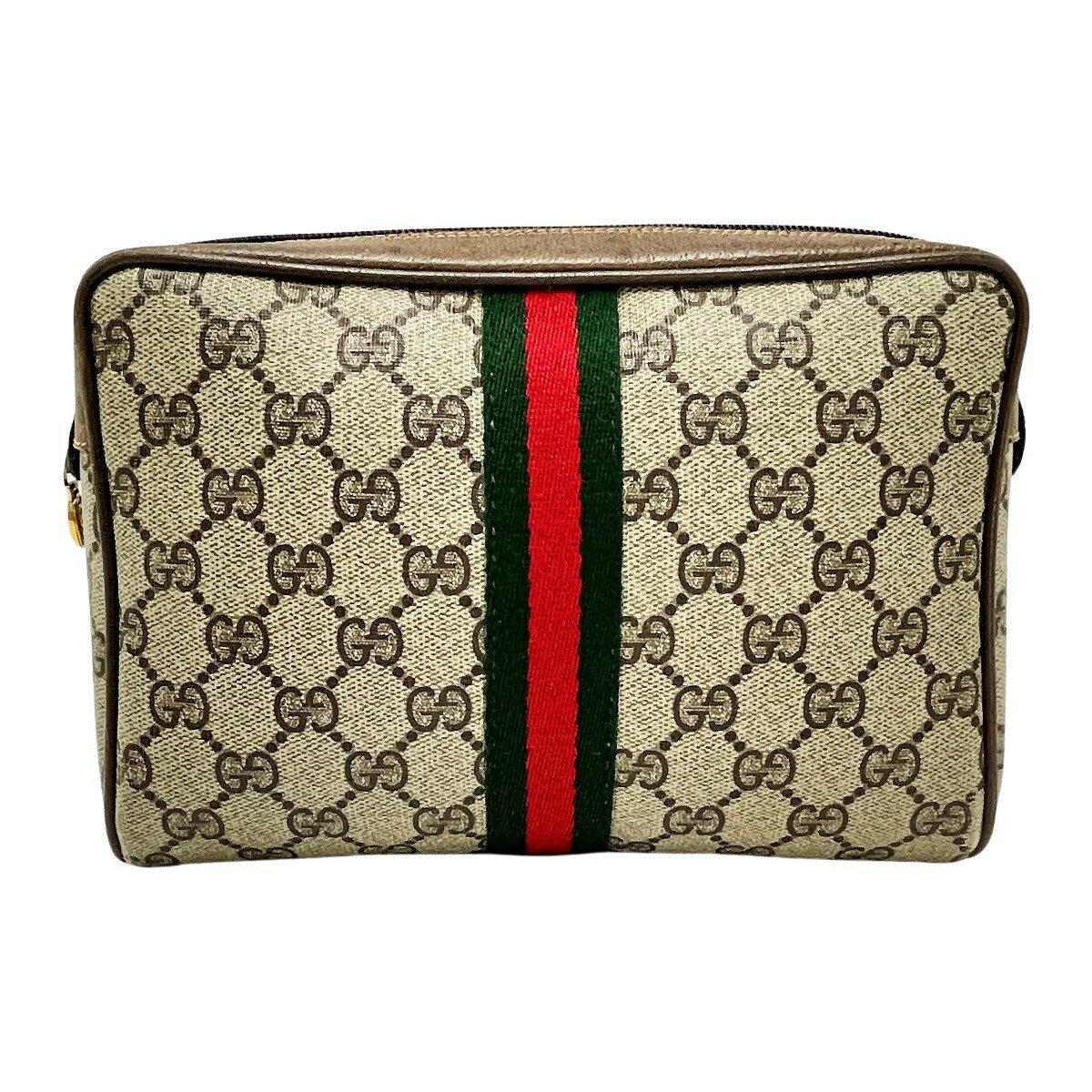 【商品名】中古 GUCCI グッチ アクセサリーコレクション GGスプリーム セカンドバッグ ポーチ レディース ゴールド金具 Cランク ◆こちらの商品は「なんでもリサイクル ビッグバン旭川宮前店 」からの出品です。 【メーカー】GUCCI/グッチ 【対象】レディース 【素材】/GGスプリームキャンバス 【サイズ】W約22cm x H約15cm x D約7cm 【開閉式】ファスナー 【付属品】なし 【ランク】Cランク　使用感やキズや汚れ等が目立つ中古品 【店舗内商品コード】1017003495374 【使用予定配送業者】佐川急便 または 日本郵便　60サイズ　※お客様による配送方法の指定は承っておりません。 【こちらの商品は店頭や他ネットショップでも販売を行なっておりますので、売切れの場合は、ご購入をキャンセルさせていただく場合がございます。】 【備考/コメント】 内側にキズ・汚れ・剥げなどの劣化有。表面にキズ・汚れ有。金具にキズ・汚れ・剥げ有。角擦れ有。 ■状態等は画像をご確認・ご参照下さい。 ■こちらの商品はお客様から買取させていただいた商品であり、人の手を経た商品です。 ■弊社（株式会社オカモトRMC）を装った偽装サイトにご注意ください■ 弊社（株式会社オカモトRMC）の商品画像や文章を無断盗用した『偽装サイト』を確認しておりますが、当店とは一切関係がございませんのでご注意ください。 表示中のWEBページのURLをご確認ください。（弊社からの出品は下記サイトのみとなります。） ■楽天市場　・https://www.rakuten.co.jp/　・https://item.rakuten.co.jp/●●● ■ヤフオク！　　■デジマート　■amazon ■なんでもリサイクルビッグバン　公式オンラインストア 【偽装サイトの特徴】 ・オンラインストアのURLが上記以外のもの。 ・弊社の販売価格より、安価で販売されている。 ・銀行振込先名義が個人や外国人名である。 ・事業者の住所の記載はあるが、場所を調べてみるとおかしい。 （弊社は北海道帯広市に所在しており、北海道内の各店舗より商品発送致します。）