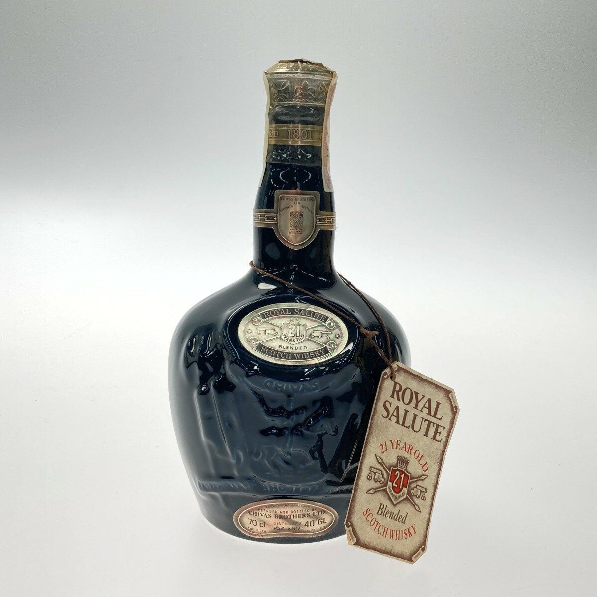 ☆☆【中古】CHIVAS REGAL シーバスリーガル ロイヤルサルート 21年 青 陶器 古酒 700ml 40度 ROYAL SALUTE Nランク 未開栓