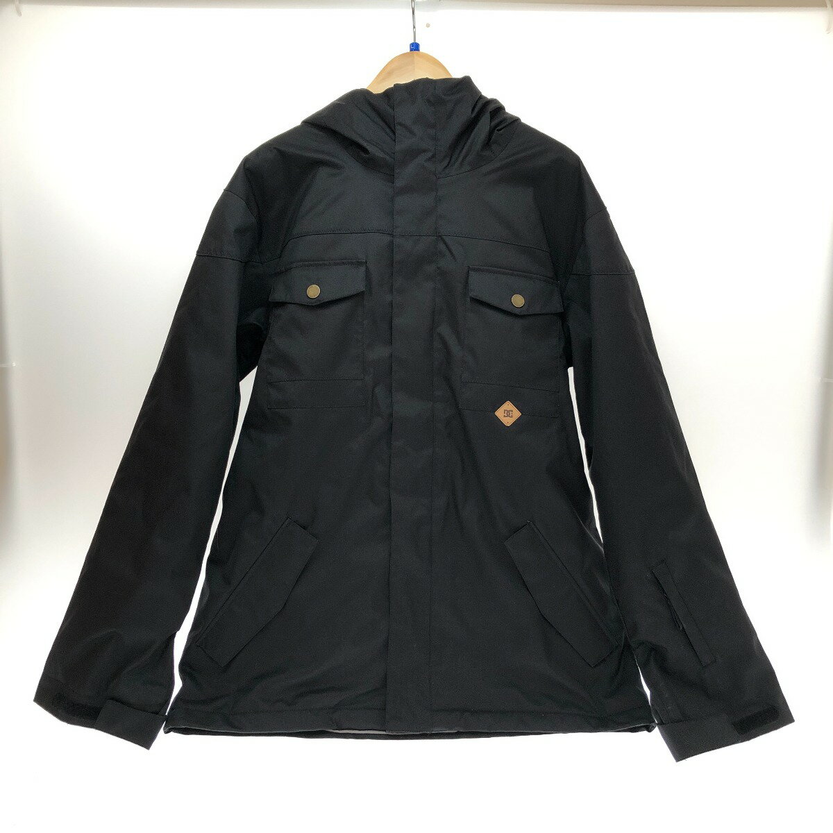 □□【中古】courreges クレージュ スノーボードウェア(ジャケット)　Lサイズ ADYTJ00009 ブラック Bランク