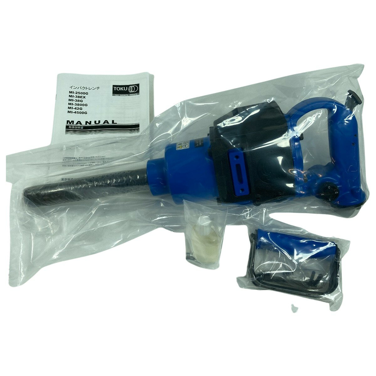 【商品名】中古 TOKU エアインパクトレンチ Air Impact wrench 差込角25.4mm 本体のみ MI-38 シルバー Sランク ◆こちらの商品は「なんでもリサイクルビッグバン工具館 北斗七重浜店 」からの出品です。 質問欄からの質問回答はいたしておりませんので、商品について質問がございましたら、 出品店舗にお電話にてお問い合わせください。 ※「リサイクルビッグバン楽天市場店の出品商品」と「店舗内商品コード（13桁）」をお知らせ下さい。 電話番号：0138-88-5959 【店舗内商品コード】1021000155551 【メーカー】TOKU 【型番】MI-38 【カラー】シルバー 【付属品】外箱・取扱説明書 ・カプラ・オイル差し 【ランク】Sランク　中身の確認の為のみに開封した商品、多少の使用（1～2度程）、または店頭展示のみのほぼ新品に近い中古品 【使用予定配送業者】佐川急便 または 日本郵便　140サイズ　※お客様による配送方法の指定は承っておりません。 【こちらの商品は在庫連動システムを導入し、店頭や他ネットショップと併売を行なっておりますが、タイミングによりシステムの反映が間に合わず欠品となってしまう場合がございます。 売切れの場合は、ご購入をキャンセルさせていただく場合がございます。】 【備考/コメント】 未使用品(S) ■状態等は画像をご確認・ご参照下さい。 ■こちらの商品はお客様から買取させていただいた商品であり、人の手を経た商品です。 評価ご不要のお客様は、ご落札・ご購入をお控えください。 ■弊社（株式会社オカモトRMC）を装った偽装サイトにご注意ください■ 弊社（株式会社オカモトRMC）の商品画像や文章を無断盗用した『偽装サイト』を確認しておりますが、当店とは一切関係がございませんのでご注意ください。 表示中のWEBページのURLをご確認ください。（弊社からの出品は下記サイトのみとなります。） ■楽天市場　・https://www.rakuten.co.jp/　・https://item.rakuten.co.jp/●●● ■ Yahoo!オークション　■Yahoo!ショッピング ■デジマート　■amazon　■ebay ■メルカリshops　■ラクマ ■なんでもリサイクルビッグバン　公式オンラインストア 【偽装サイトの特徴】 ・オンラインストアのURLが上記以外のもの。 ・弊社の販売価格より、安価で販売されている。 ・銀行振込先名義が個人や外国人名である。 ・事業者の住所の記載はあるが、場所を調べてみるとおかしい。 （弊社は北海道帯広市に所在しており、北海道内の各店舗より商品発送致します。）