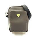 〇〇【中古】GUESS ゲス メッセンジャーバッグ ショルダーバッグ カーキ Bランク