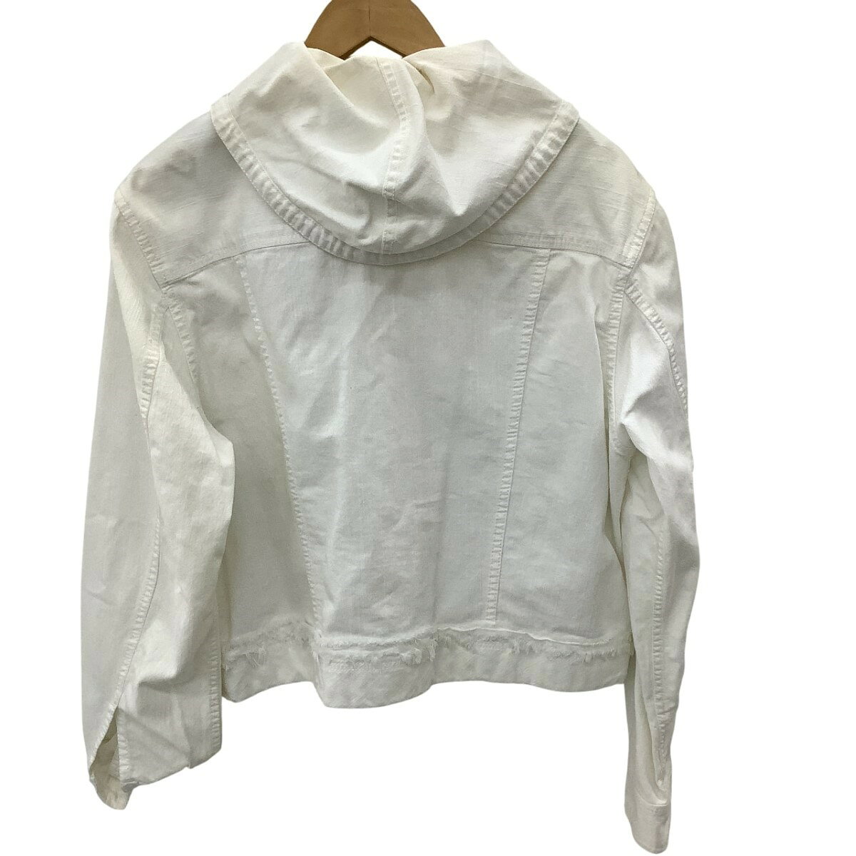 【中古】HAI sporting gear ハイスポーティングギア ISSEY MIYAKE イッセイミヤケ ジャケット SIZE M 411582 ホワイト Bランク