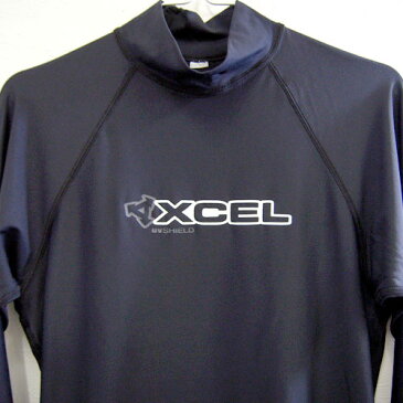 エクセル　XCEL　黒の長袖ラッシュガード