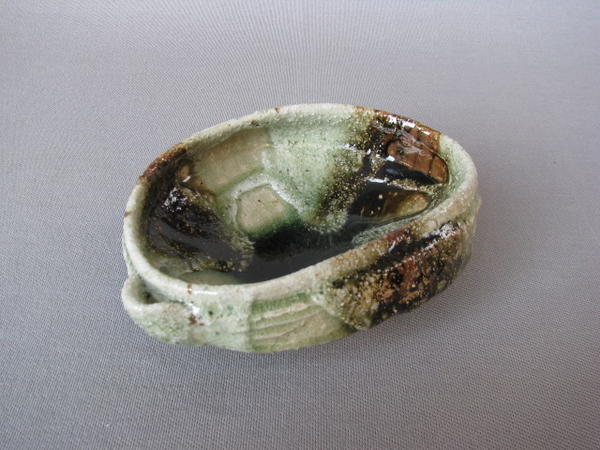 【瀬戸焼/せとやき/せともの】【片口/向付】【木箱入り】灰釉斑紋片口向付