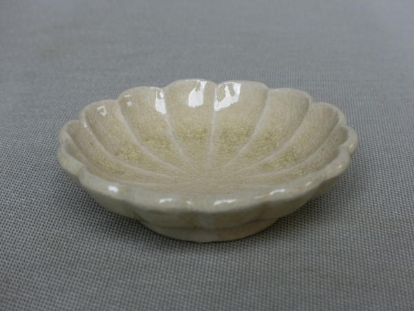 【瀬戸焼/せともの】【小皿/薬味皿/干菓子】菊...の紹介画像2