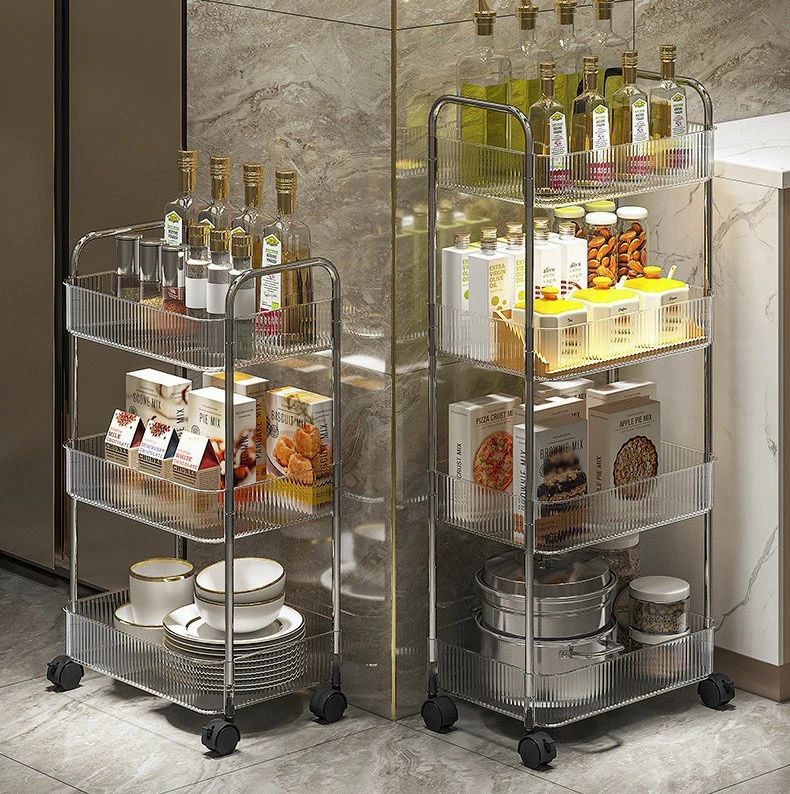 この商品について 【大容量】バスケット2つ付き、小物をかける、小物や割れ物等落下の心配がありません。「取っ手付きで移動便利」取っ手付きで、移動時に腰を曲げるのは不要です。片手でも移動できます。 【頑丈＆耐久性】ユーティリティカートは、金属フレームと頑丈なプラスチックトレイで構成されており、収納を強力に保護し、満載時でも安定した機動性を発揮します。信頼できる、軽量で柔軟性のある、頑丈で耐久性のあるヘルパーです。軽量で丈夫な素材でできたワゴンで、ご底板は穴付きで通気性がよく、お掃除が簡単で、湿気が多い場所でも安心。 【組み立て簡単】このローリングカートは、余分な工具を使わずに簡単に設置できます。個別のアクセサリとインストール手順を組み合わせることで、インストールを完了するのに約5～8分しかかかりません。 【多機能ローリングカート】収納カートは省スペースで持ち運びに便利です。ユーティリティカートはスタイリッシュでシンプル、そして美しく、バスルームカート、ツールカート、ローリングキッチンカート、化粧カート、スナックカートなどとして最適です。この商品について【大容量】バスケット2つ付き、小物をかける、小物や割れ物等落下の心配がありません。「取っ手付きで移動便利」取っ手付きで、移動時に腰を曲げるのは不要です。片手でも移動できます。【頑丈＆耐久性】ユーティリティカートは、金属フレームと頑丈なプラスチックトレイで構成されており、収納を強力に保護し、満載時でも安定した機動性を発揮します。信頼できる、軽量で柔軟性のある、頑丈で耐久性のあるヘルパーです。軽量で丈夫な素材でできたワゴンで、ご底板は穴付きで通気性がよく、お掃除が簡単で、湿気が多い場所でも安心。【組み立て簡単】このローリングカートは、余分な工具を使わずに簡単に設置できます。個別のアクセサリとインストール手順を組み合わせることで、インストールを完了するのに約5～8分しかかかりません。【多機能ローリングカート】収納カートは省スペースで持ち運びに便利です。ユーティリティカートはスタイリッシュでシンプル、そして美しく、バスルームカート、ツールカート、ローリングキッチンカート、化粧カート、スナックカートなどとして最適です。この商品について 【大容量】バスケット2つ付き、小物をかける、小物や割れ物等落下の心配がありません。「取っ手付きで移動便利」取っ手付きで、移動時に腰を曲げるのは不要です。片手でも移動できます。 【頑丈＆耐久性】ユーティリティカートは、金属フレームと頑丈なプラスチックトレイで構成されており、収納を強力に保護し、満載時でも安定した機動性を発揮します。信頼できる、軽量で柔軟性のある、頑丈で耐久性のあるヘルパーです。軽量で丈夫な素材でできたワゴンで、ご底板は穴付きで通気性がよく、お掃除が簡単で、湿気が多い場所でも安心。 【組み立て簡単】このローリングカートは、余分な工具を使わずに簡単に設置できます。個別のアクセサリとインストール手順を組み合わせることで、インストールを完了するのに約5～8分しかかかりません。 【多機能ローリングカート】収納カートは省スペースで持ち運びに便利です。ユーティリティカートはスタイリッシュでシンプル、そして美しく、バスルームカート、ツールカート、ローリングキッチンカート、化粧カート、スナックカートなどとして最適です。この商品について【大容量】バスケット2つ付き、小物をかける、小物や割れ物等落下の心配がありません。「取っ手付きで移動便利」取っ手付きで、移動時に腰を曲げるのは不要です。片手でも移動できます。【頑丈＆耐久性】ユーティリティカートは、金属フレームと頑丈なプラスチックトレイで構成されており、収納を強力に保護し、満載時でも安定した機動性を発揮します。信頼できる、軽量で柔軟性のある、頑丈で耐久性のあるヘルパーです。軽量で丈夫な素材でできたワゴンで、ご底板は穴付きで通気性がよく、お掃除が簡単で、湿気が多い場所でも安心。【組み立て簡単】このローリングカートは、余分な工具を使わずに簡単に設置できます。個別のアクセサリとインストール手順を組み合わせることで、インストールを完了するのに約5～8分しかかかりません。【多機能ローリングカート】収納カートは省スペースで持ち運びに便利です。ユーティリティカートはスタイリッシュでシンプル、そして美しく、バスルームカート、ツールカート、ローリングキッチンカート、化粧カート、スナックカートなどとして最適です。