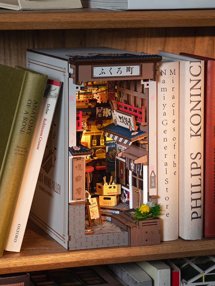 【全店10%OFFクーポン発行】Rolife ブックヌック キット 立体パズル 3d ウッド パズル 和風 居酒屋 木製手作りキット ミニチュア ドールハウス キット ブックスタンド 組立本棚装飾 LEDライト ミニワールド 初心者で可能 プレゼントに最適 公式販売 3
