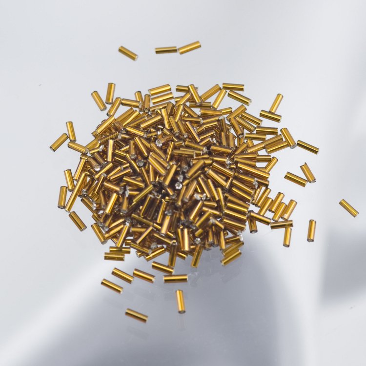 【期間限定40%OFF】チェコビーズ マコ4/1.3ミリ コニャックシルバーライン シードビーズ/マコ/4×1.3mm アクセサリーパーツ ハンドメイドパーツ