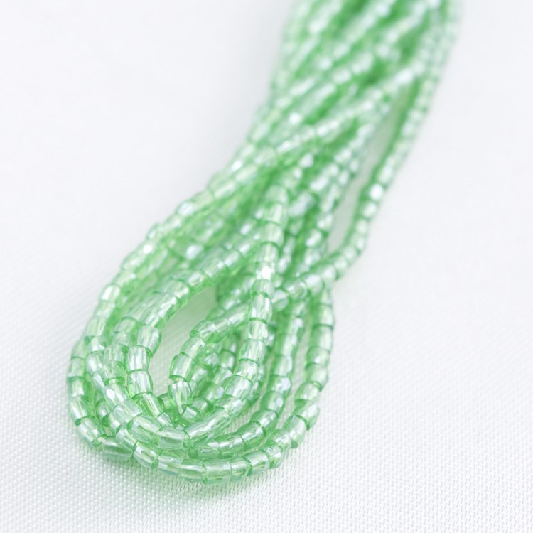 チェコビーズ スリーカットビーズ 12/0 約1.9mm 糸通し ペリドットフィンクス ガラスビーズ パーツ ビ..
