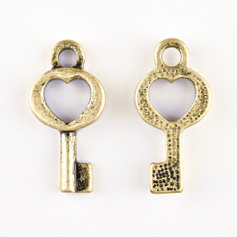 【期間限定50%OFF】【メタルチャーム キー1 亜鉛合金】【色をお選びください】【1個】【約20×10mm】鍵 メタルパーツ 金具 パーツ ビーズ アクセサリー ハンドメイド 手芸【パーツ アクセサリー】