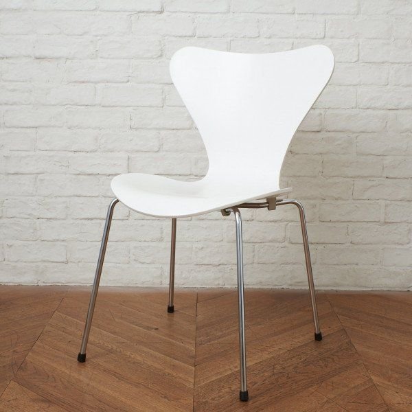 IZ46911F★正規品 Fritz Hansen セブンチェア 3107 名作 北欧 デンマーク アルネ ヤコブセン フリッツハンセン スタッキング ラッカー