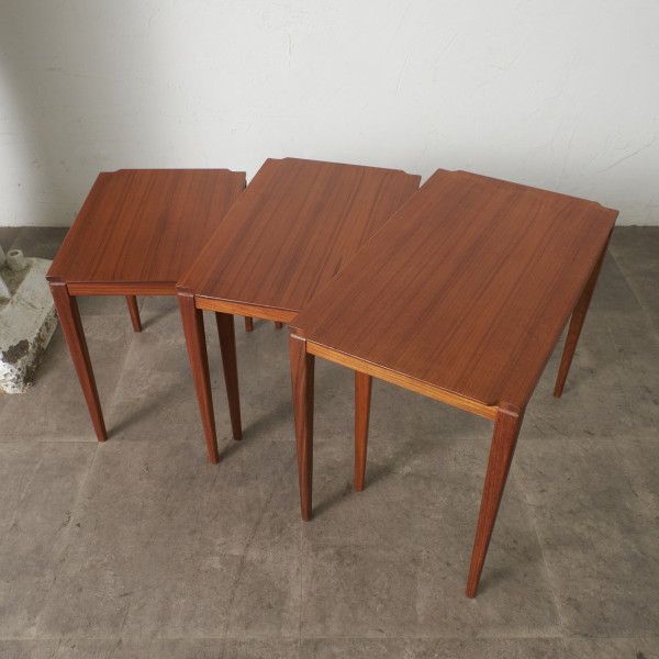 英国 FYNE LADYE ネストテーブル Richard Hornby ヴィンテージ 木製 チーク 飾り台 サイドテーブル イギリス ビンテージ モダン IZ93271N