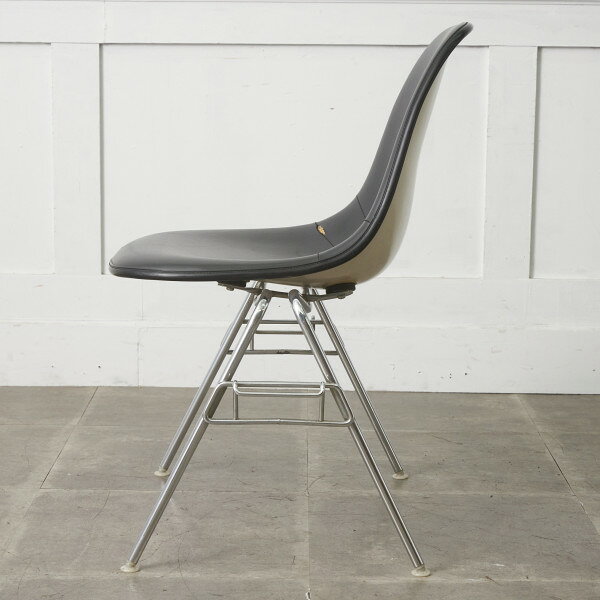 Herman Miller イームズ サイドシェルチェア ヴィンテージ スタッキングベース FRP Eames 椅子 ハーマンミラー ビンテージ 名作 97496 [2]