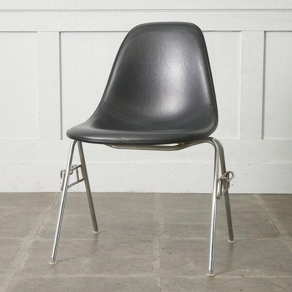 Rakuten - Herman Miller イームズ サイドシェルチェア ヴィンテージ スタッキングベース FRP Eames 椅子 ハーマンミラー ビンテージ 名作 97512