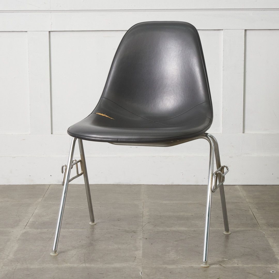 Rakuten - Herman Miller イームズ サイドシェルチェア ヴィンテージ スタッキングベース FRP Eames 椅子 ハーマンミラー ビンテージ 名作 97516