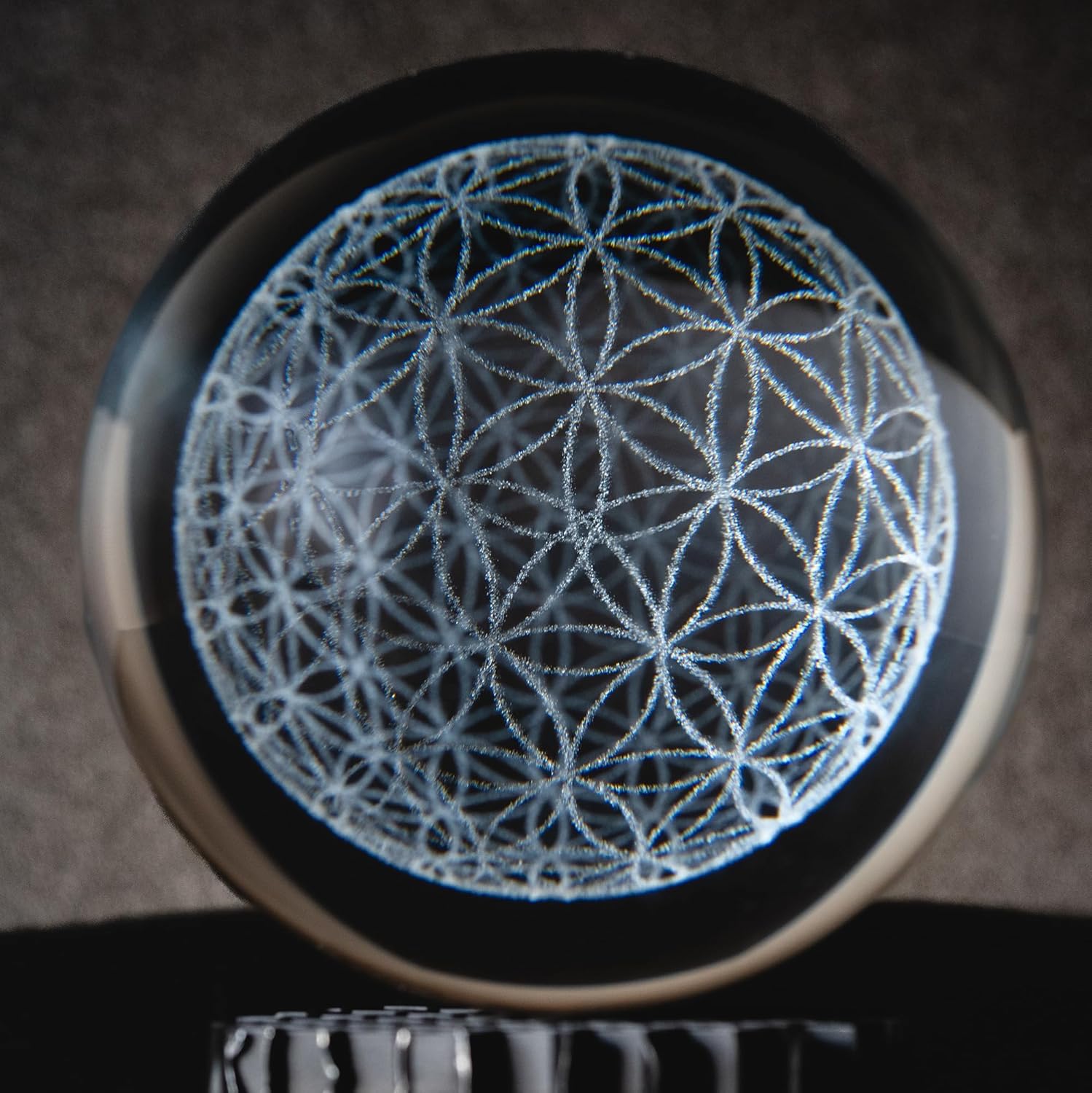 DANNY LIBフラワーオブライフ 丸玉 K9 クリスタルガラス レーザー彫刻 置物 (6cm)