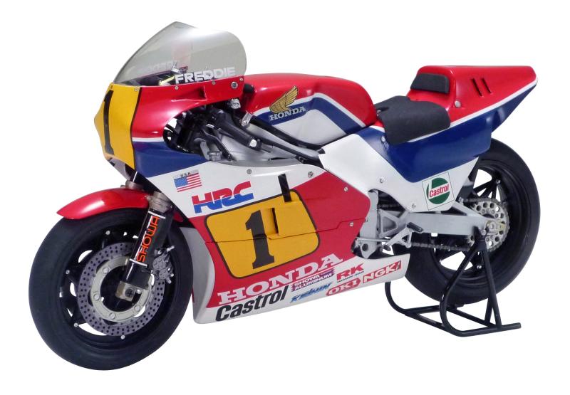 タミヤ(TAMIYA) 1/12 オートバイシリーズ No.121 ホンダ NSR 500 1984 プラモデル 14121組み立て塗装が必要なプラモデル。別途、接着剤や工具、塗料等が必要。1/12スケール未塗装プラスチック組み立てキット完成サイズ:全長166mm