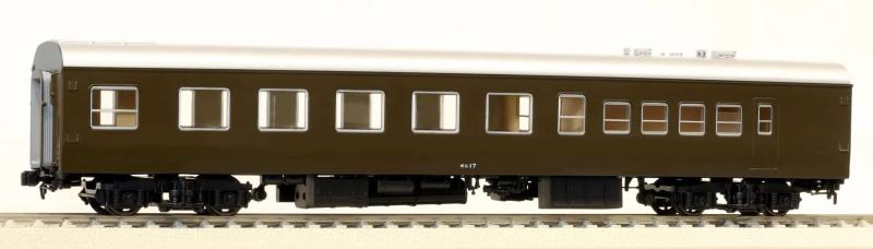 天賞堂 HOゲージ オシ17形 3次型 ぶどう色2号 57073 鉄道模型 客車長距離列車の編成バラエティに対応できるよう、10系客車の1等車/グリーン車と食堂車を単品発売。お手持ちの客車に加えるだけで、長距離列車らしいアクセントとなるでしょう。1/80スケール 16.5mmゲージ プラスティック製モデル (完成品)。