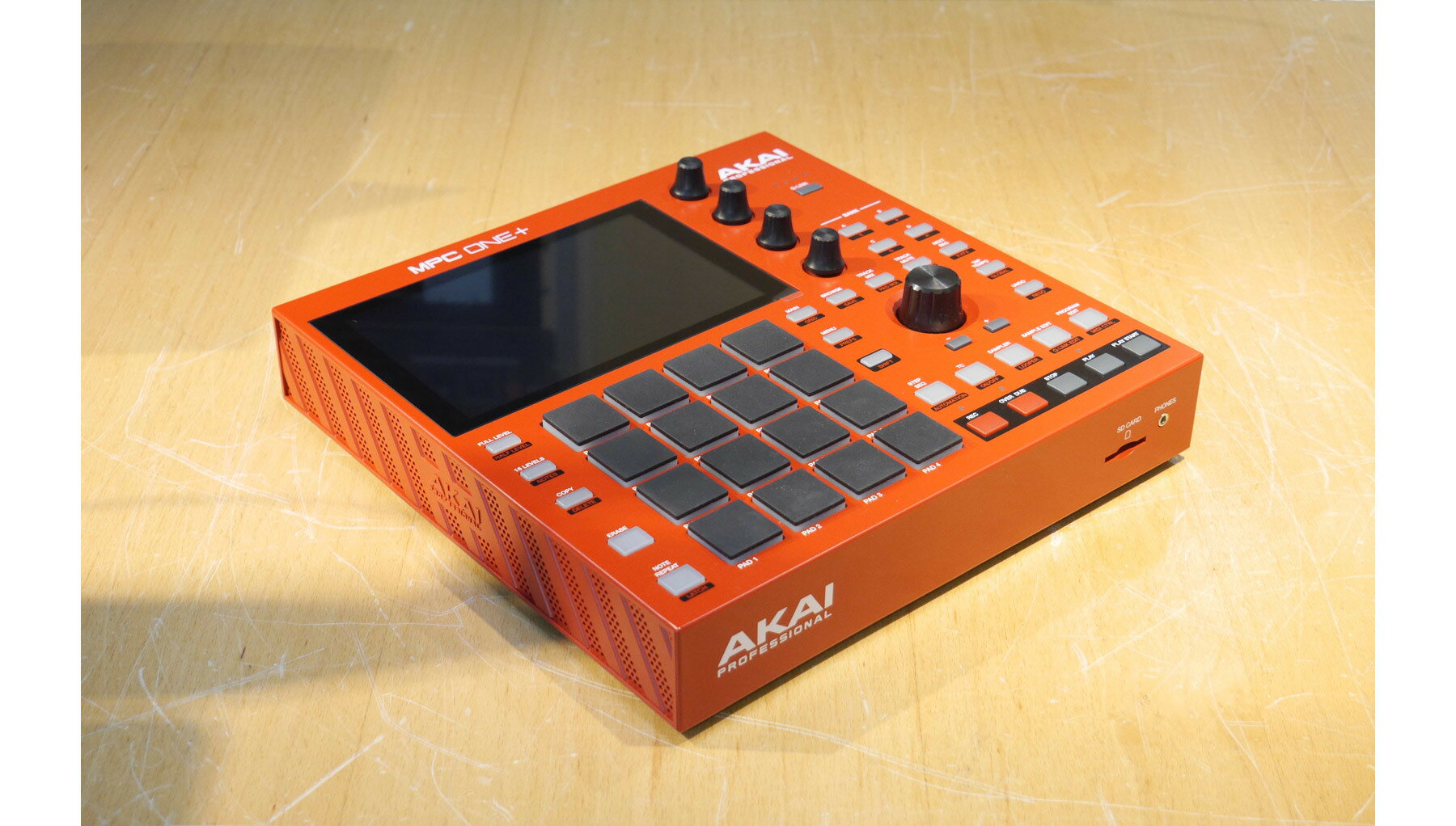 【中古】AKAI professional MPC One+