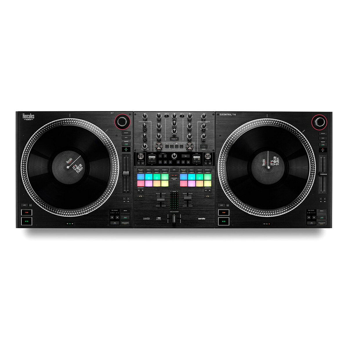 10インチのヴァイナルディスクを搭載したモーター駆動DJパフォーマンスコントローラーDJControl T10は、妥協を許さないDJのために生まれたモーター駆動パフォーマンスコントローラーです。10インチのヴァイナルディスク2枚と Dr.Suzukiスリップマットおよびスリップシートが、本物のターンテーブルさながらの操作感をもたらします。その中央には、Hercules独自の非接触型かつInnofader認定のInduXfaderを搭載。電磁誘導方式により、機械的な摩耗ゼロで滑らかかつ精密なカットを実現します。ウェイト、カーブ、そしてカットラグを、自分のスタイルに合わせて調整できます。 ミキサーコントロールはバトル向けに設計され、フェーダー用の十分なスペース、16個のRGBパッド、そしてエフェクトを瞬時にトリガーするFXパドルを備えています。デッキのコントロールには、専用のStemsボタンと、シームレスなスクラッチ復帰を実現するSlipモードを搭載。デュアルUSB-C入力により、ケーブルを差し替えることなくバックトゥバックのセットに対応します。Serato DJ Pro、Pitch ‘n Time DJと DJUCED PRO がすべて付属しています。 DJControl T10は、持ち運べるように設計され、パフォーマンスのために作られたコントローラーです。 コントローラーの利便性と本物のヴァイナル感触を同時に Herculesはサーボ制御方式のモーター駆動プラッターを開発しました。ブラシレスモーターがベルトを介してプラッターを動かし、センサーがリアルタイムで回転をモニタリング。マイクロコントローラーが手の感覚よりも速く即座に誤差を補正します。起動トルク 0.16 N・m により、T10はお気に入りのターンテーブルさながらにプレイ可能です。 InduXfader：非接触クロスフェーダー Hercules独自のInduXfaderは電磁誘導方式で製造され、Innofaderの認定を受けています。物理的な接点を持たずに軽やかなタッチの位置を追跡するため、長寿命でガタつきがありません。フロントパネルでウェイト、カーブ、カットラグ、方向を調整できます。 どこへでも持ち運べるポータブル仕様 折りたたみ式の脚と総重量7.3 kgのおかげで、T10はギグバッグにすっぽり収まり、わずか2分でセットアップを完了できます。腰への負担もなく、プロフェッショナルにパフォーマンスを行えます。 Serato DJ Pro および Pitch ’n Time DJを同梱 Serato DJ Proは、スクラッチ、ヒップホップ、オープンフォーマットDJのための業界ベンチマークです。Apple Music、Spotify、Beatport、SoundCloud、TIDALからストリーミング再生を行えます。Seratoソフトウェア体験をさらに高める、高品質なタイムストレッチおよびピッチシフト機能を提供するエクスパンション・パック「Pitch ’n Time DJ」が含まれています。 DJUCED PRO DJUCED PROは、HerculesのハイグレードなDJソフトウェアです。DJセットの録音、コントローラーマッピングのカスタマイズ、パフォーマンスへの動画ループ追加などが可能。すべてのストリーミングサービスと互換性があり、あなたの成長をサポートするためにデザインされています。 プロ仕様の出力、プロ仕様のステージ バランスXLRマスター出力（+28 dBu）およびバランスブース出力は、T10がプロ仕様のPAシステムと同じ標準規格に対応していることを意味します。ブースへ直接プラグインするだけですぐに使用できます。 手元で自在に操るStems 各デッキに専用のStemsボタンを搭載し、ボーカルとインストゥルメンタルをリアルタイムで抽出（アイソレート）またはミュートできます。プレイの流れを止めることなく、ライブでトラックを重ねたり（レイヤー）、要素を削ぎ落としたり（ストリップバック）、再構成したりが可能です。 トラブルなしでシームレスなパフォーマンス 2つのUSB-Cポートを備え、2台のコンピューターを同時に接続可能。音楽を止めたりミキサー設定を変更したりすることなく、DJの交代や相棒とのバック・トゥ・バック（B2B）パフォーマンスをスムーズに行えます。 製品仕様寸法 / 質量脚部収納時の寸法：95 x 35.3 x 9.5 cm（プラッターの中央スピンドルの高さを含む） 脚部展開時の寸法：95 x 35.3 x 13 cm 質量：7.3 kgコネクターコンピューター：USB-C ポート 2個（1台または2台のコンピューター用） 電源：DCソケット（18.5 V / 2.6 A） USB-C オスコネクター（コンピューターへの接続用）オーディオ出力Master：バランス XLR 2個（+28 dBu）+ RCA 2個（+7 dBu） ヘッドホン出力：6.35 mm ステレオジャック + 3.5 mm ステレオミニジャック Booth 出力：バランス 6.35 mm ジャック 2個オーディオ入力マイク：バランス XLR / 6.35 mm ジャックコンボ、ゲイン 0〜+60 dB、トーンコントロール 補助 AUX：RCA 2個オーディオ解像度44.1 kHz / 24-bitコントロール数 / デッキモーター駆動ジョグホイール / Play、Cue、Sync、Shift / Browser（Load、Prepare）/ Tempoフェーダー（Range、Pitch Bend -/+）/ Stems：Vocal - Instrument / Slip & Slip Releaseミキサー部コントロール トップゾーン1デッキあたり：ゲイン 1個 + EQ 3個 + フィルター 1個 + USB セレクター 1個 Master Volume、Booth、Sampler、Aux、Mic、ヘッドホン Mic トーン、Cue-to-Mix（ヘッドホン） FXチャンネル 4個（filter、rev、dub echo、noise）+ FX サンプラーミキサー部コントロール ミドルゾーン1デッキあたり：Autoloop + Loop In/Out 1デッキあたり：FX paddle FX Depth + FX 6個 + Tap + Beat -/+ミキサー部コントロール ボトムゾーン（RGB パッド 8個 + モード 4個）x 2 + Shift + モニタリング 2個 + パラメーター 2個 x 2 ボリュームフェーダー 2個 非接触クロスフェーダー 1個非接触クロスフェーダーフロントパネル設定：Feeling（light-heavy）、カーブ、reverse、Cut-lag10インチのヴァイナルディスクを搭載したモーター駆動DJパフォーマンスコントローラー
