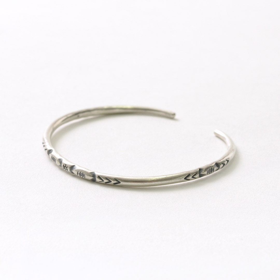 【10％OFFクーポン対象】phaduA（パ・ドゥア） カレンシルバーバングル / 7916 / ブレスレット / シルバー 925 / メンズ レディース / ペア