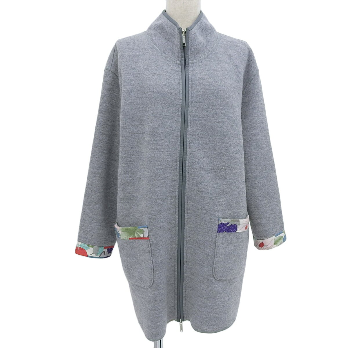 (4477) レオナール LEONARD レオナールスポーツ リバーシブル コート ジャケット ジップアップ ウール グレー サイズ42 レディース 【中古】のサムネイル