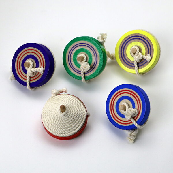 保育園児,幼稚園児、小学校低学年用の木のこま「カラーなげこま」