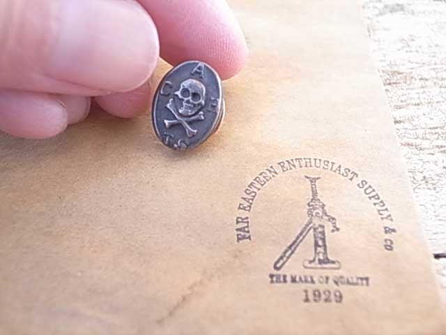FAR EASTERN ENTHUSIAST ファー・イースタン・エンスージアスト　ピンバッジ　スカル エンブレム　シルバーの商品画像 2
