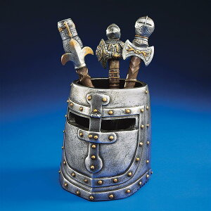 デザイン・トスカノ製 テンプル騎士団(十字軍)のヘルメット(兜) ペン立て小物入れ 彫像/中世 騎士修道会 エルサレム 聖杯 聖櫃 記念品 プレゼント贈り物(輸入品
