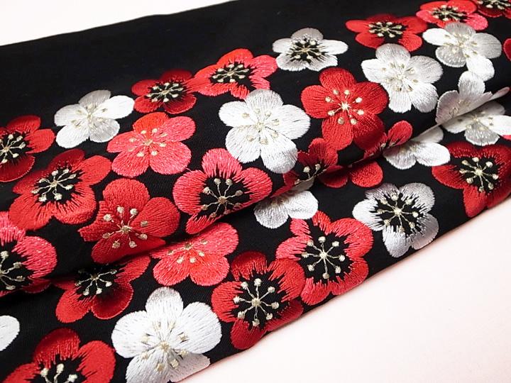 振袖 半衿 半襟 日本製 梅詰め 花 刺繍半襟 振袖小物 黒 新品 品番 03501366 梅詰...