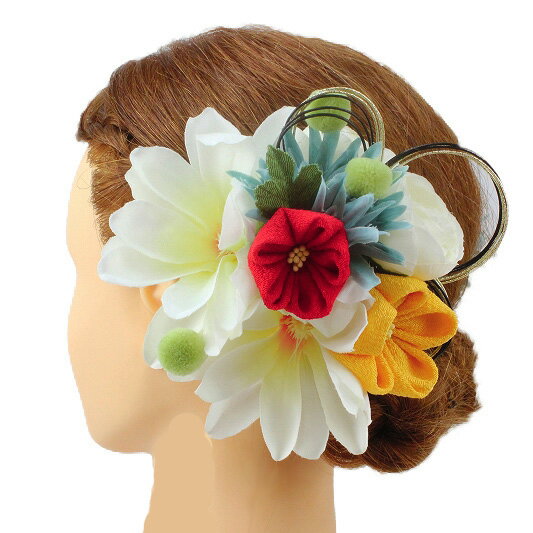 ◆【大飾り】約13cm × 高さ 約5cm） ◆【椿の花飾り】（房は除く）縦 約21cm × 横 約17cm × 高さ 約7cm◆【小飾り】約8cm × 高さ 約5cm ※飾り部分のみ計測しています。コーム・Uピンは長さに含まれません ◆詳細　新品　手作り　つまみ細工 　2点セット ◆素材　ちりめん　つまみ細工　造花　金属　Uピン　水引飾り紐 　　　　ラインストーン ◆色　白　綺麗な赤・黄色　水色　淡い緑　黒と銀の水引 ◆ご利用シーン 結婚式 入学式 卒業式 入園式 卒園式 お宮参り 七五三 浴衣 パーティー ◆商品説明 成人式の振袖や卒業式の袴などにおすすめの 手仕事で作られた髪飾り！ 華やかなヘアアクセサリーで、晴れの日に特別な装いを お楽しみいただけるお品です