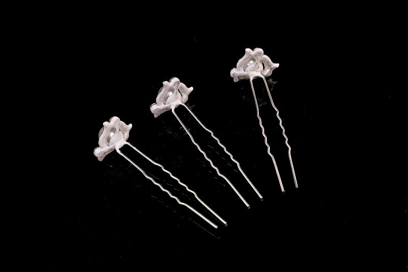 髪飾り Uピン 可愛い かんざし 簪 キラキラ パール ラインストーン 花 3点セット 黒留め 訪問着 フォーマル 着物 和装 振袖 成人式 結婚式 卒業式 入園式 卒園式 謝恩会 七五三パーティー W18 283-250 p964　Si