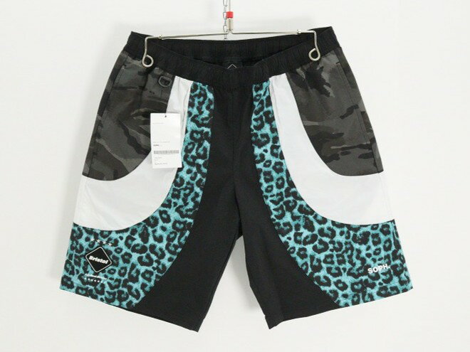 A ■上記のランクは当店独自の基準です、USED品となりますので、特性をご理解の上ご検討下さい。■特記すべき箇所は出来る限りの記載を心掛けておりますが、洗濯等で消える可能性のある汚れやシワ等は、説明を省略しております。■店頭展示中に出品当初との状態が異なってしまう場合があります。ご注文後にダメージ等が発覚した際は、事前にご連絡いたします。■画像や説明にない付属品（外箱、タグ等）は、商品に含まれません。■実店舗では防犯タグを施しております。原則として跡が残らない箇所に施しますが、稀に防犯タグの小さな穴が空いている場合があります。■ご利用のモニタやブラウザ等の環境により、色味が異なって見える場合があります。また独自のカラー表記のため、ブランド公式の表記と異なる場合があります。 サイズMカラーマルチ状態比較的使用感の少ない美品になります。タグ付きです。製品寸法ウエスト幅：約 38cmヒップ幅：約 52cm 裾幅：約 28cm 股上：約 27cm 股下：約 23cmわたり幅：約 31cm ※平置きでの採寸です。多少の誤差はご了承下さいませ。商品について※商品は店頭との併売品の為、売り切れとなってしまう場合がございます。予めご了承ください。※中古商品の為、ケース・付属品などに擦れ、日焼けなどの傷みがある場合がございます。※初回特典・外付け特典や、帯・ハガキ・チラシ・応募券などの封入物は付属しない場合がございます。※商品のお問い合わせの時間帯や内容によってはご回答が遅れる場合がございます。※ご注文いただいた際休業日また時間帯によって在庫の確認が遅れる場合がございます。※ご不明な点がありましたら、お気軽に当店までご連絡下さい。発送について※日曜・祝日のご注文につきましては配送が翌日となる場合がございます。※複数の商品をご注文の際、一部商品が店頭にて売り切れとなってしまう場合がございます。欠品のご連絡をした後、ご返答をいただけない場合は翌日に残りの商品を発送させていただく事になりますので、予めご了承ください。※商品タイトルに「メール便不可」と記載されている商品につきましては、ご注文時にメール便を選択されましても宅急便料金の請求となります。※メール便対応の商品でも数量によってはメール便で発送できない場合がございます。※こちらの商品は金沢本店より発送いたします。当店からのお願い※メールの受信設定により、当店からのメールが届かない事がございます。必ず事前にドメイン指定解除の設定をお願いいたします。 ※売り切れによりご注文内容に変更がある場合がございます。当店からお送りするご連絡にはお目を通していただきますようお願いいたします。※ご注文内容について、当店よりお電話にてご連絡をする場合がございます。ご注文時には繋がる電話番号の記載をお願いいたします。以上ご連絡が困難なお客様につきましては、ご注文が早期キャンセルとなってしまう場合がございます。