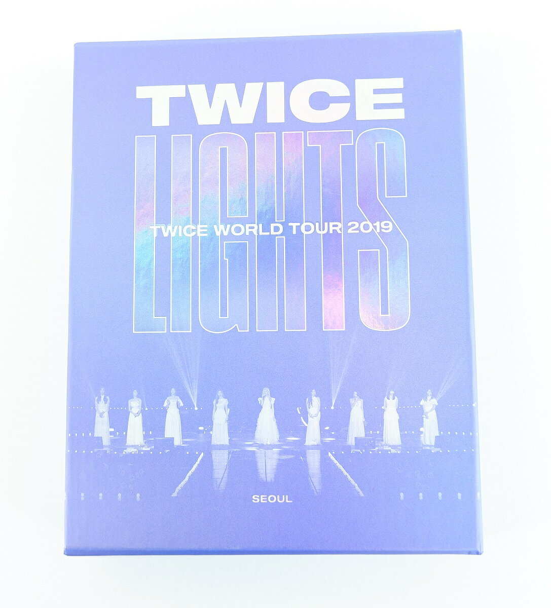 タイトルTWICE WORLD TOUR 2019 ”TWICELIGHTS” IN SEOULJAN8809375121684状態研磨済みですが、薄い傷が残る場合があります。中古品ですので微細な傷、汚れなどはご了承下さい。備考画像にあるものが全てです。商品について※店頭との併売品のため、売り切れの際はご容赦ください。※中古商品の為、ケース・付属品などに擦れ、日焼けなどの傷みがある場合がございます。※初回特典・外付け特典や、帯・ハガキ・チラシ・応募券などの封入物は付属しない場合がございます。※商品のお問い合わせの時間帯や内容によってはご回答が遅れる場合がございます。発送について※日曜・祝日のご注文につきましては配送が翌日となる場合がございます。※複数の商品をご注文の際、一部商品が店頭にて売り切れとなってしまう場合がございます。欠品のご連絡をした後、ご返答をいただけない場合は翌日に残りの商品を発送させていただく事になりますので、予めご了承ください。※商品タイトルに「メール便不可」と記載されている商品につきましては、ご注文時にメール便を選択されましても宅急便料金の請求となります。※メール便対応の商品でも数量によってはメール便で発送できない場合がございます。※こちらの商品は福井店より発送いたします。当店からのお願い※メールの受信設定により、当店からのメールが届かない事がございます。必ず事前にドメイン指定解除の設定をお願いいたします。 ※売り切れによりご注文内容に変更がある場合がございます。当店からお送りするご連絡にはお目を通していただきますようお願いいたします。※ご注文内容について、当店よりお電話にてご連絡をする場合がございます。ご注文時には繋がる電話番号の記載をお願いいたします。以上ご連絡が困難なお客様につきましては、ご注文が早期キャンセルとなってしまう場合がございます。