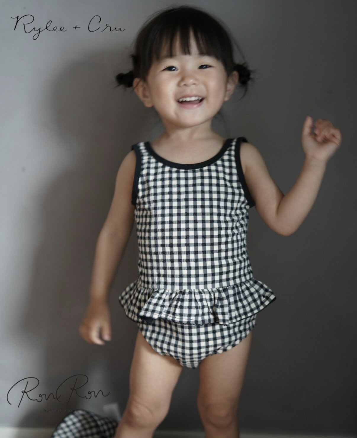 SKIRTED ONE-PIECE | BLACK GINGHAMライリーアンドクルー　インポート子供服　水着　ラッシュガード　ギフト　女の子　男の子　可愛い　子供服　海外子供服