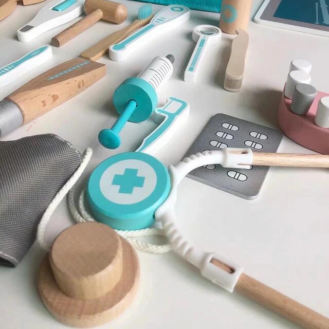 医者さんごっこお医者さんセットおもちゃ木製おもちゃびょういん知育玩具おもちゃドクター救急車知育玩具子供向けおもちゃごっこ遊びおキッズ子供用女の子男の子おもちゃ誕生日クリスマスプレゼント入園祝い